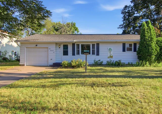 1st image of 1002 W Spruce St, Chippewa Falls, WI 54729 | MLS# 7127398