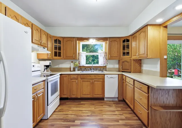 4th image of 1002 W Spruce St, Chippewa Falls, WI 54729 | MLS# 7127398