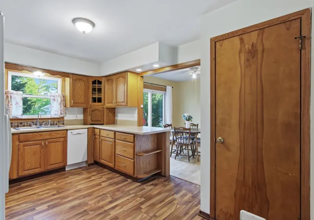 5th image of 1002 W Spruce St, Chippewa Falls, WI 54729 | MLS# 7127398