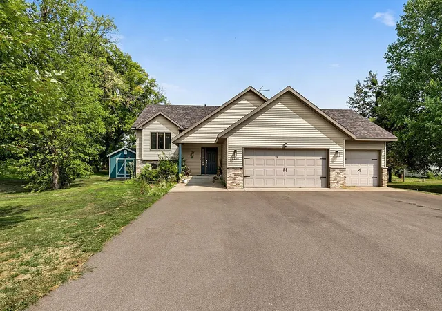 1st image of 2236 232nd St, Saint Augusta, MN 56301 | MLS# 7127408