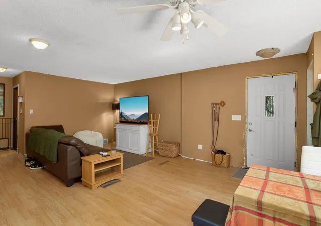 Photo 3 of Sale Pending at 1501 4th Street E, Hastings, MN 55033 | MLS# 7127411 | Listing updated on 2026-08-21