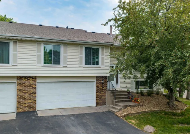 Photo 1 of Single family home for sale at 1303 W 140th Street, Burnsville, MN 55337 | MLS# 7127423 | Listing updated on 2026-08-17