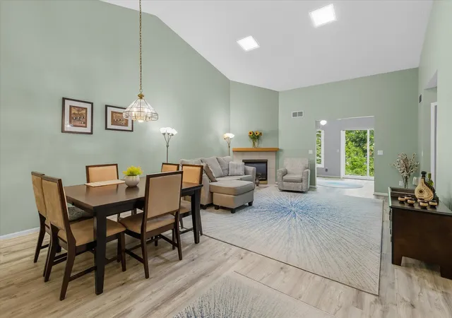 Photo 3 of Single family home for sale at 7856 Heinbuch Trl, Saint Paul, MN 55125 | MLS# 7127429 | Listing updated on 2026-08-21