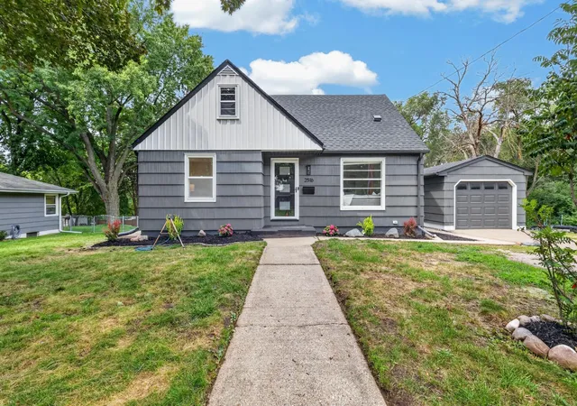 Photo 2 of Sale Pending at 2516 Westview Ter, Hopkins, MN 55305 | MLS# 7127445 | Listing updated on 2026-09-03