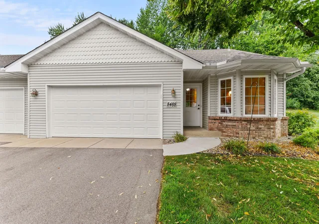 1st image of 8488 Powers Pl, Chanhassen, MN 55317 | MLS# 7127450