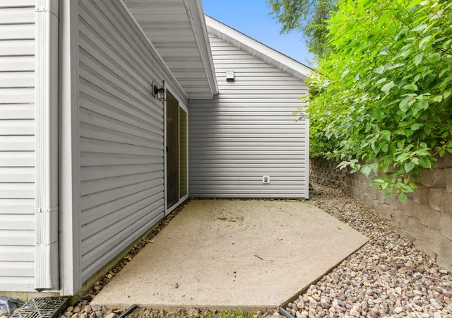 32nd image of 8488 Powers Pl, Chanhassen, MN 55317 | MLS# 7127450