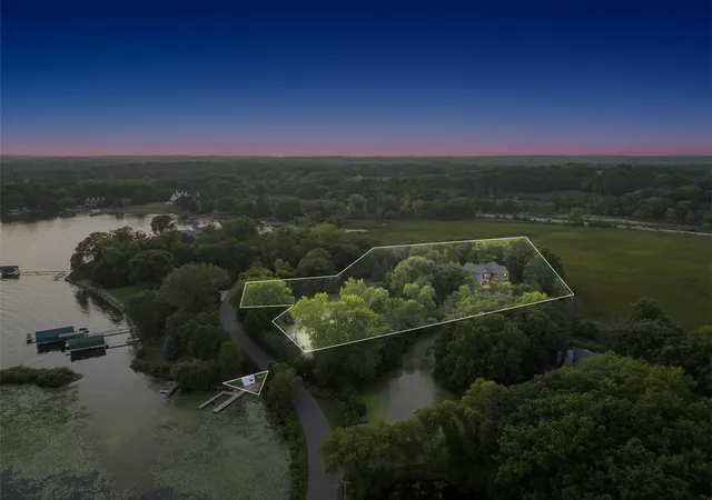 Photo 2 of Single family home for sale at 1070 Ferndale Rd W, Wayzata, MN 55391 | MLS# 7127462 | Listing updated on 2026-09-21