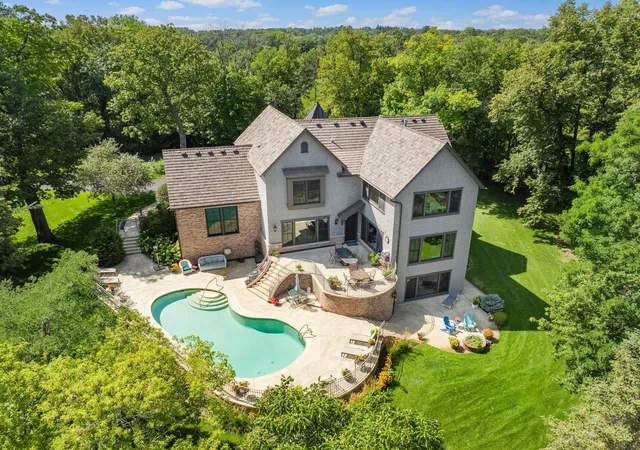 Photo 3 of Single family home for sale at 1070 Ferndale Rd W, Wayzata, MN 55391 | MLS# 7127462 | Listing updated on 2026-09-21