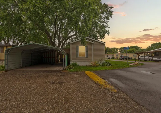Photo 1 of Single family home for sale at 101 Jaybee Ln, Mankato, MN 56001 | MLS# 7127473 | Listing updated on 2026-08-15