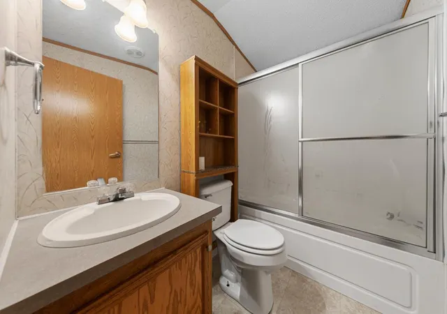 Photo 21 of Single family home for sale at 101 Jaybee Ln, Mankato, MN 56001 | MLS# 7127473 | Listing updated on 2026-08-15