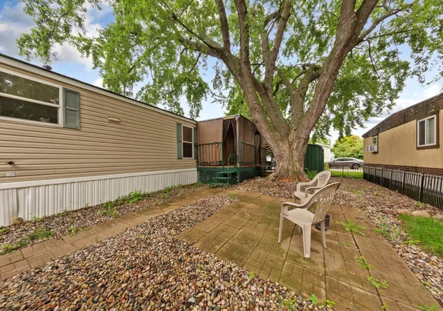 Photo 3 of Sale Pending at 101 Jaybee Ln, Mankato, MN 56001 | MLS# 7127473 | Listing updated on 2026-09-27