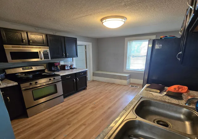 Photo 4 of Single family home for sale at 1025 Mclean Ave, Saint Paul, MN 55106 | MLS# 7127476 | Listing updated on 2026-08-15