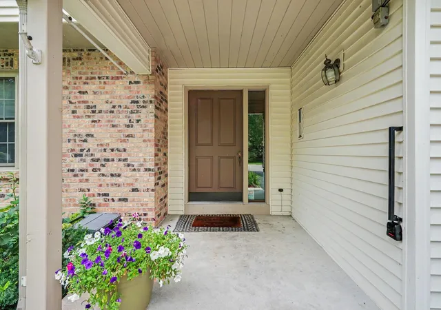 Photo 2 of Condo for sale at 4213 Oakmede Ln #120D, Saint Paul, MN 55110 | MLS# 7127491 | Listing updated on 2026-09-01