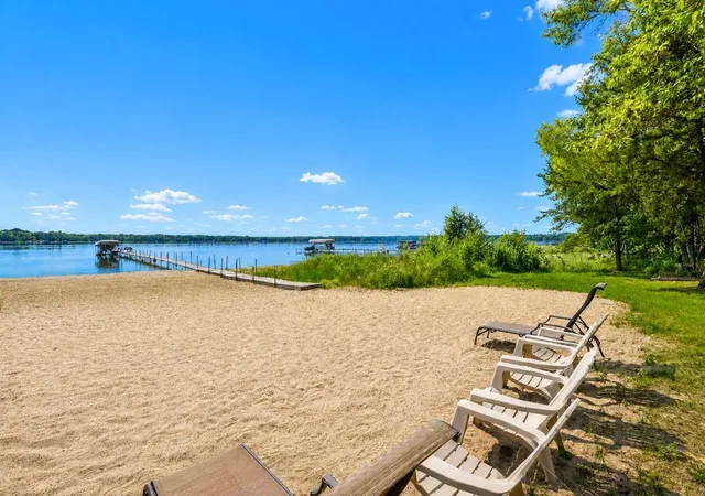 4th image of 29772 Huxtable Point Rd, Merrifield, MN 56465 | MLS# 7127504