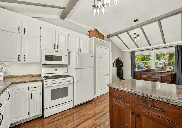 5th image of 103 4Th St Sw, Stewartville, MN 55976 | MLS# 7127507