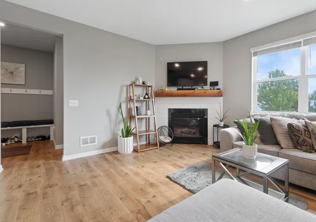 Photo 3 of Single family home for sale at 4040 Zircon Ln N, Minneapolis, MN 55446 | MLS# 7127514 | Listing updated on 2026-08-16