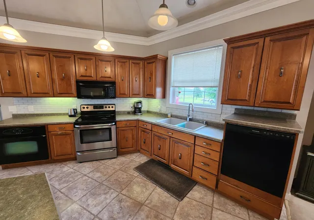 Photo 3 of Single family home for sale at 10599 State Hwy 56, Le Roy, MN 55951 | MLS# 7127536 | Listing updated on 2026-08-15