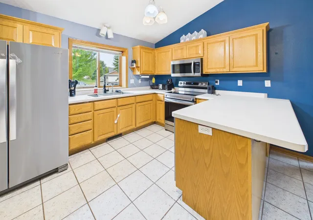 4th image of 1104 Summit Wy, Sauk Rapids, MN 56379 | MLS# 7127556