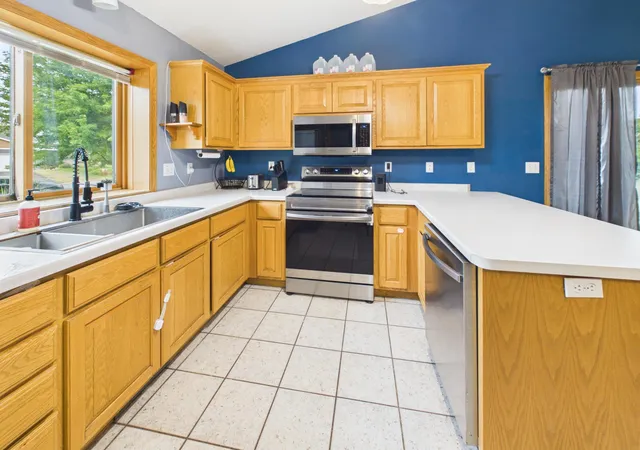 5th image of 1104 Summit Wy, Sauk Rapids, MN 56379 | MLS# 7127556