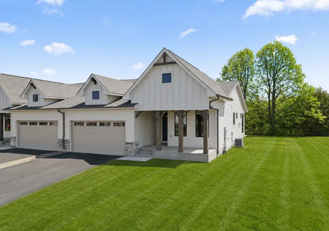 1st image of 20 Palomino Ct, Hudson, WI 54016 | MLS# 7127561