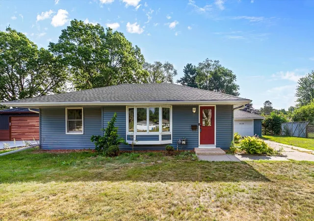 1st image of 9119 Bloomington Ave, Bloomington, MN 55425 | MLS# 7127571