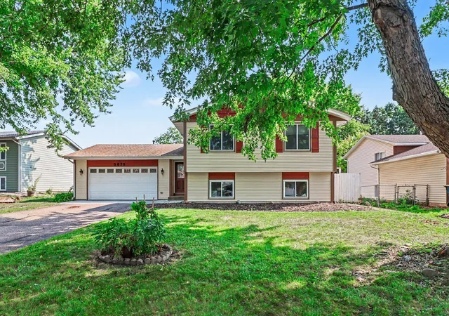 Photo 2 of Single family home for sale at 5675 W 137th Street, Savage, MN 55378 | MLS# 7127580 | Listing updated on 2026-08-31