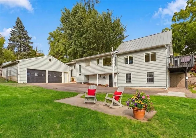 Photo 1 of Single family home for sale at 924 Maple St W, Stillwater, MN 55082 | MLS# 7127581 | Listing updated on 2026-09-13