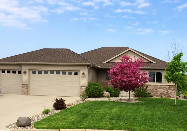 1st image of 1431 23rd St Se, Saint Cloud, MN 56304 | MLS# 7127601