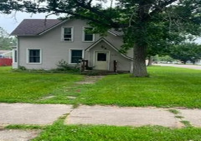 Photo 1 of Single family home for sale at 1450 4th Avenue, Windom, MN 56101 | MLS# 7127602 | Listing updated on 2026-08-15