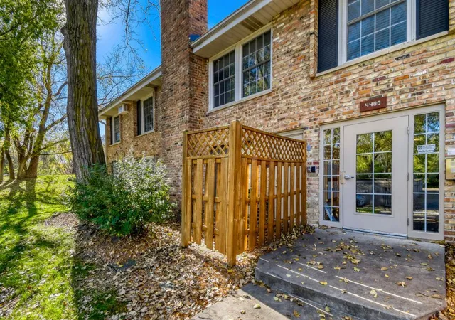 Photo 1 of Condo for sale at 4400 Cedar Lake Rd S #3, Minneapolis, MN 55416 | MLS# 7127605 | Listing updated on 2026-10-23