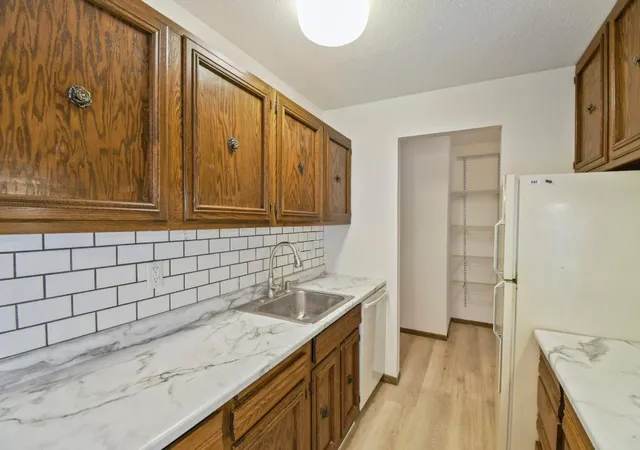 Photo 4 of Condo for sale at 4400 Cedar Lake Rd S #3, Minneapolis, MN 55416 | MLS# 7127605 | Listing updated on 2026-10-23