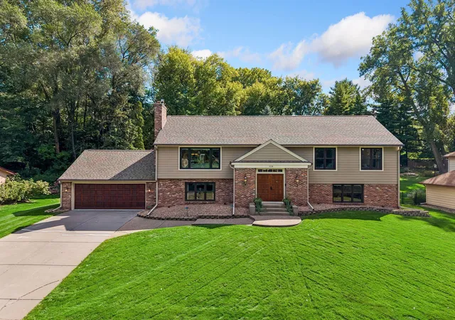 Photo 1 of Sale Pending at 1538 Mccarthy Rd, Saint Paul, MN 55121 | MLS# 7127621 | Listing updated on 2026-10-04