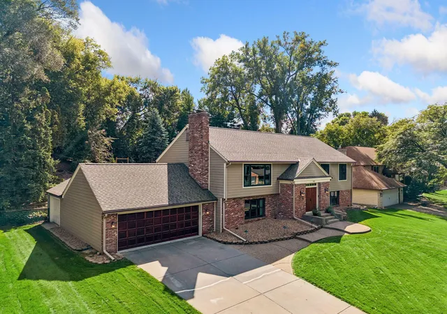Photo 3 of Sale Pending at 1538 Mccarthy Rd, Saint Paul, MN 55121 | MLS# 7127621 | Listing updated on 2026-10-04