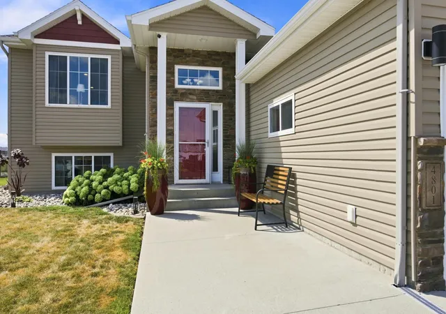 3rd image of 4801 Lavonne Ct S, Fargo, ND 58104 | MLS# 7127634