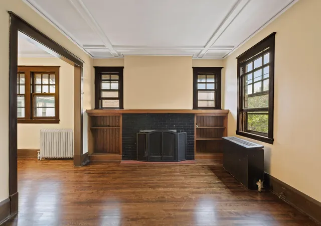 Listing Photo 3 - Condo for sale in building located at 1108 W 28th St, Minneapolis, MN 55408