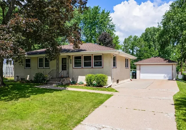 1st image of 1843 Grant Rd, Saint Paul, MN 55112 | MLS# 7127637
