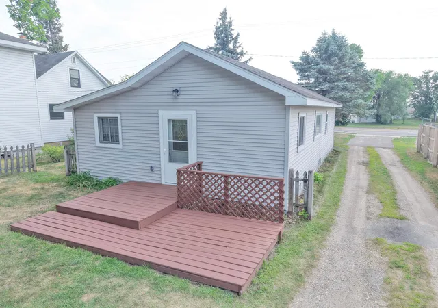 Photo 2 of Single family home for sale at 228 Aspen Ave SE, Menahga, MN 56464 | MLS# 7127641 | Listing updated on 2026-08-19
