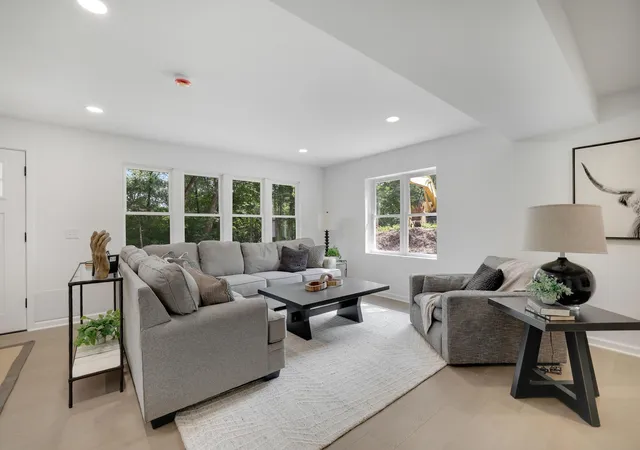 2nd image of 5111 Colonial Dr, Minneapolis, MN 55416 | MLS# 7127644