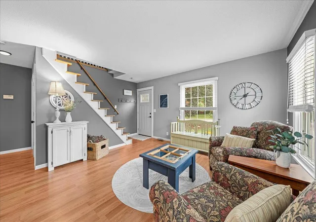 Photo 4 of Single family home for sale at 198 Ferndale St N, Saint Paul, MN 55119 | MLS# 7127645 | Listing updated on 2026-09-29