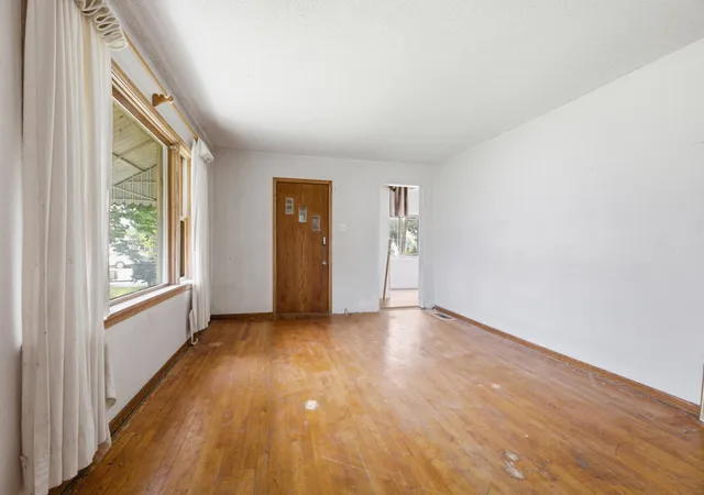 Photo 4 of Single family home for sale at 419 E Broadway St, Winona, MN 55987 | MLS# 7127670 | Listing updated on 2026-08-20