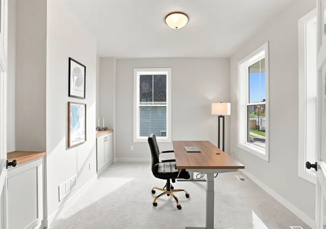 image of 5392 Rolling Hills Pkwy, Chaska, MN 55318 | MLS# 7127679