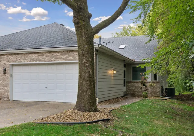 Photo 1 of Single family home for sale at 695 Emerald Ridge, Saint Paul, MN 55113 | MLS# 7127689 | Listing updated on 2026-09-28