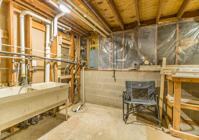 24th image of 1208 Crestview Rd, Albert Lea, MN 56007 | MLS# 7127712