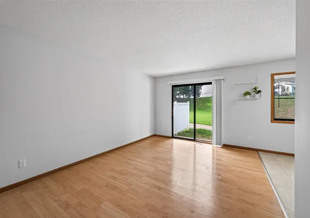 4th image of 3215 Valley Ridge Dr #56, Eagan, MN 55121 | MLS# 7127719