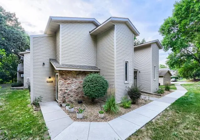 1st image of 8777 Jasmine Ln, Eden Prairie, MN 55344 | MLS# 7127726