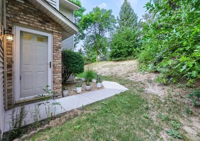 2nd image of 8777 Jasmine Ln, Eden Prairie, MN 55344 | MLS# 7127726