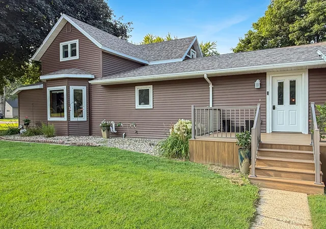 2nd image of 509 S Lake St, Sherburn, MN 56171 | MLS# 7127727