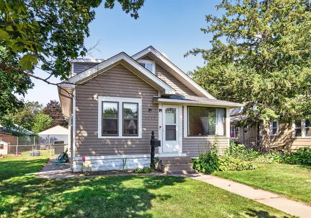 Photo 1 of Sale Pending at 4723 Fremont Ave N, Minneapolis, MN 55430 | MLS# 7127765 | Listing updated on 2026-08-28