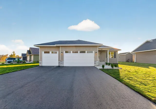 Photo 1 of Single family home for sale at 6667 Cedar Hills Dr, Cannon Falls, MN 55009 | MLS# 7127766 | Listing updated on 2026-10-23