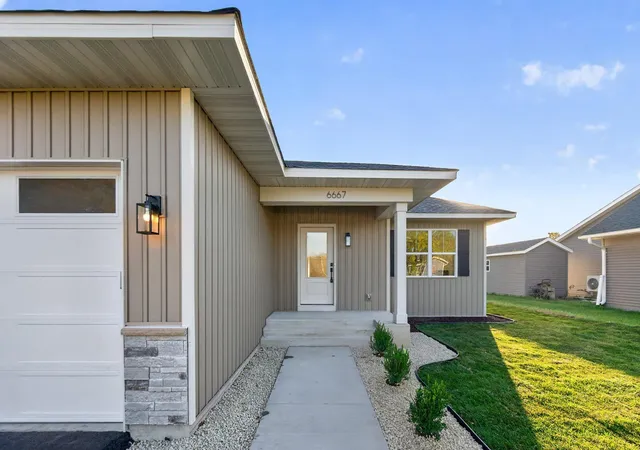 Photo 3 of Single family home for sale at 6667 Cedar Hills Dr, Cannon Falls, MN 55009 | MLS# 7127766 | Listing updated on 2026-10-23
